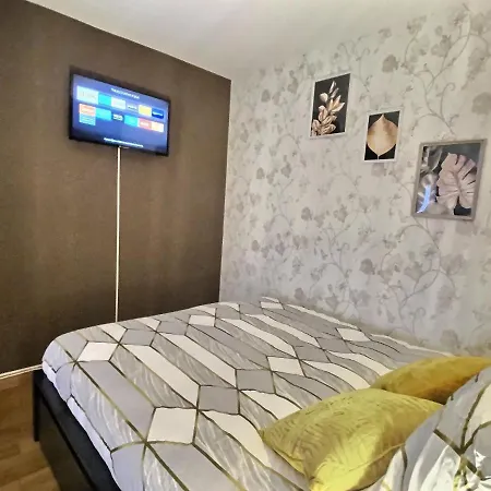 Parking & 100m2 En Plein Centre Ville Apartment Reims