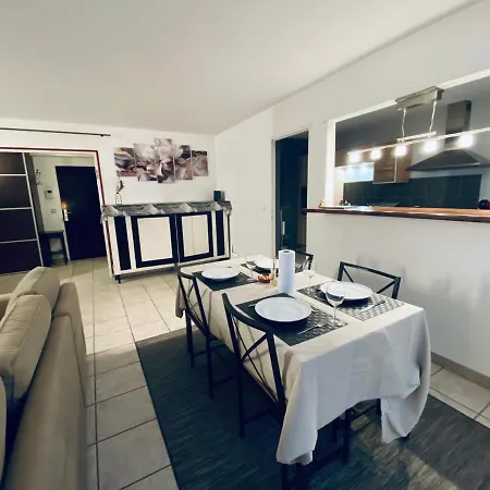 Parking & 100m2 En Plein Centre Ville