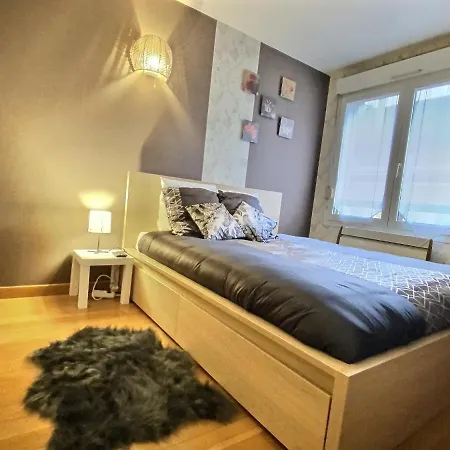 Parking & 100m2 En Plein Centre Ville Apartment Reims