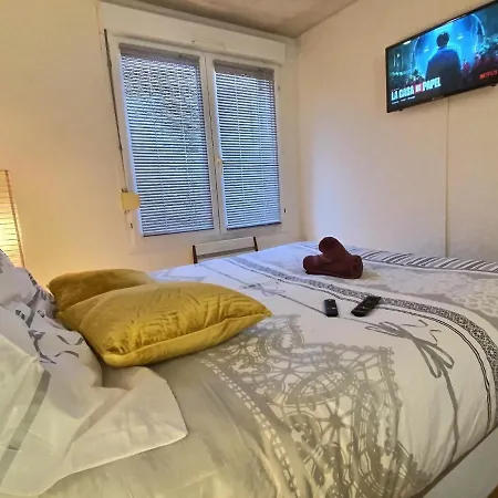 Parking & 100m2 En Plein Centre Ville Daire *