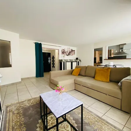 Apartment Parking & 100m2 En Plein Centre Ville