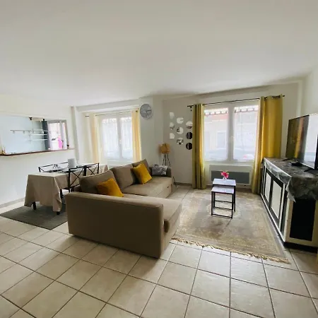 Daire Parking & 100m2 En Plein Centre Ville